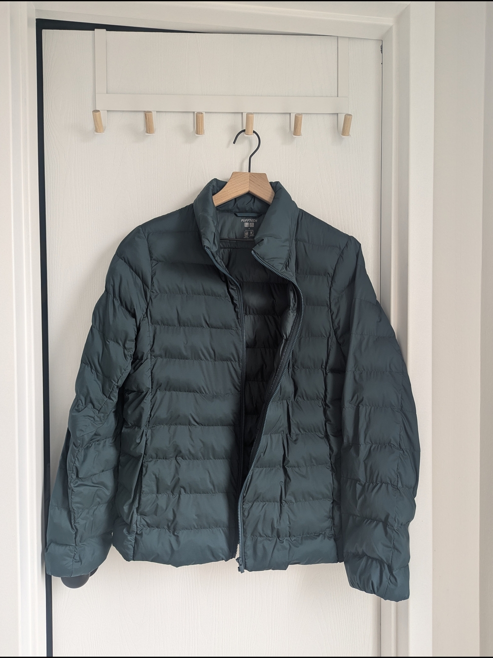 UNIQLO Dark Teal Lightweight Puffer Jacket - Size Medium